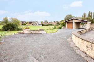 Photo 32- click for photo gallery